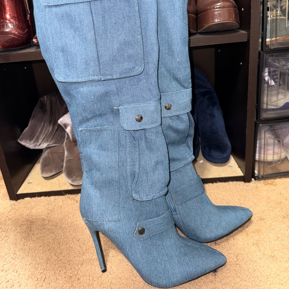 Stylish Blue Women's Boots